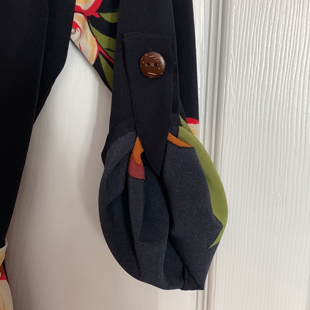 Beautiful dress size medium - Picture 6 of 6